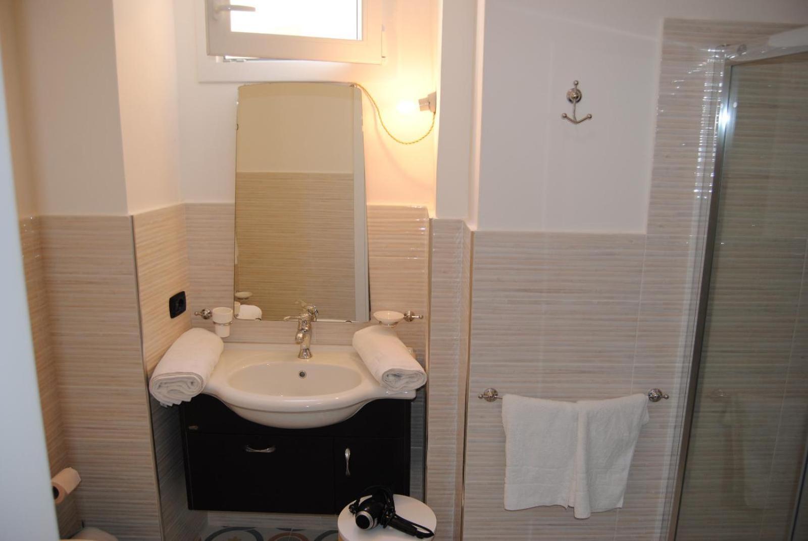 B & B Palazzo Maestro & Corte Maestro Rooms 갈리폴리 객실 사진