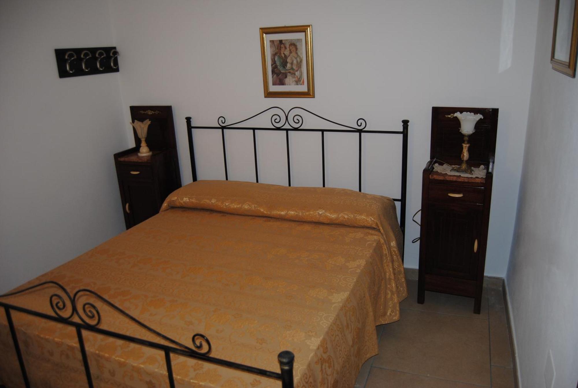 B & B Palazzo Maestro & Corte Maestro Rooms 갈리폴리 객실 사진