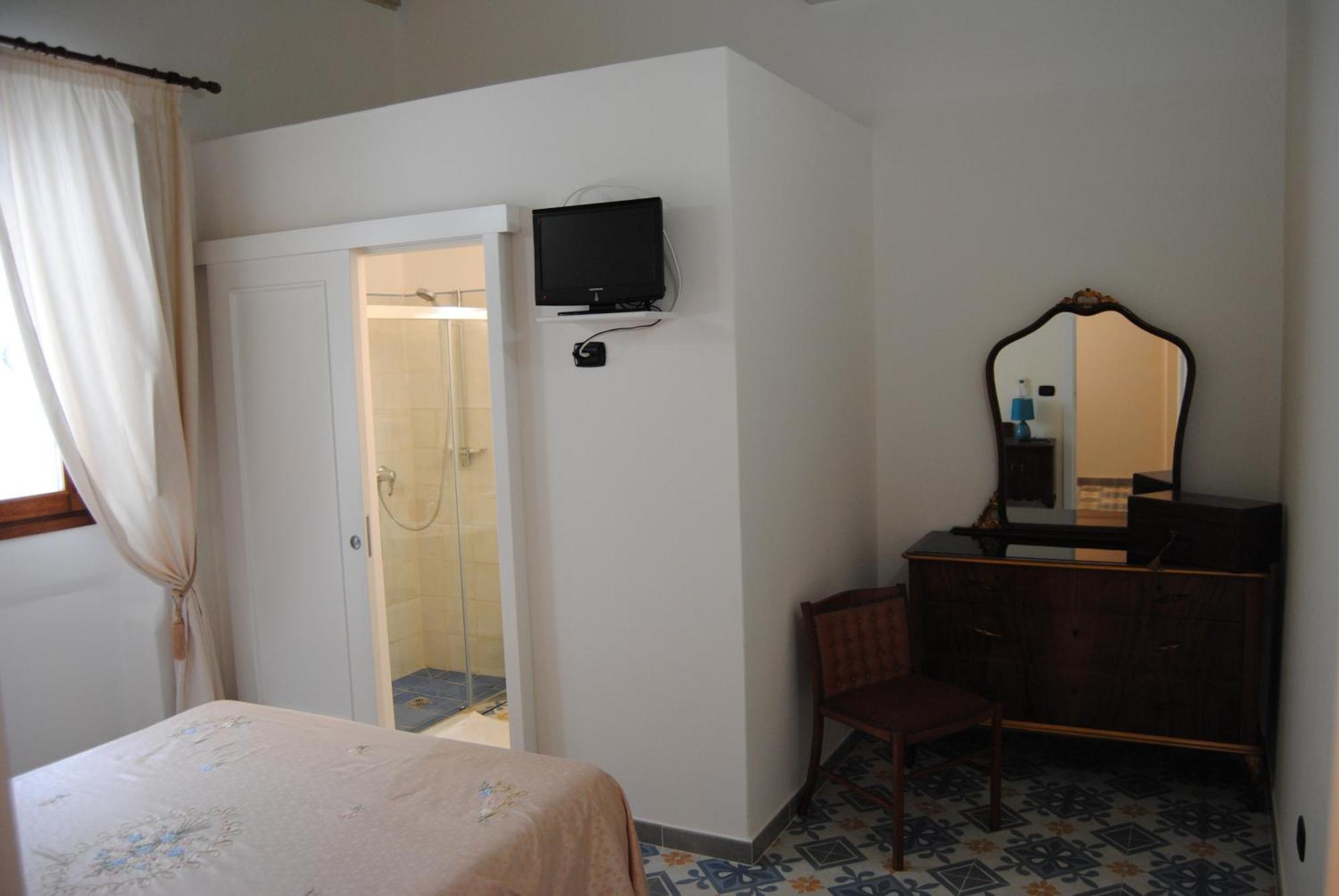 B & B Palazzo Maestro & Corte Maestro Rooms 갈리폴리 객실 사진