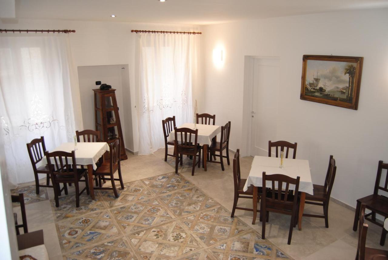 B & B Palazzo Maestro & Corte Maestro Rooms 갈리폴리 외부 사진