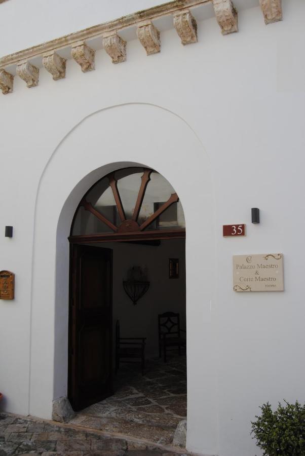 B & B Palazzo Maestro & Corte Maestro Rooms 갈리폴리 외부 사진